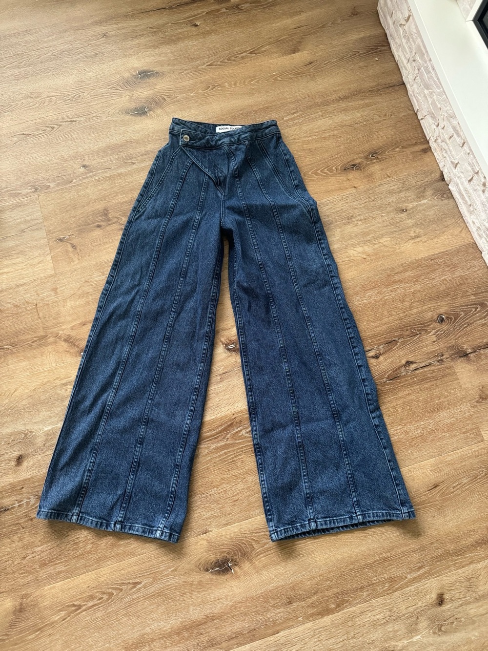 Women’s Social Tourist High Rise jeans from Hollister size 24